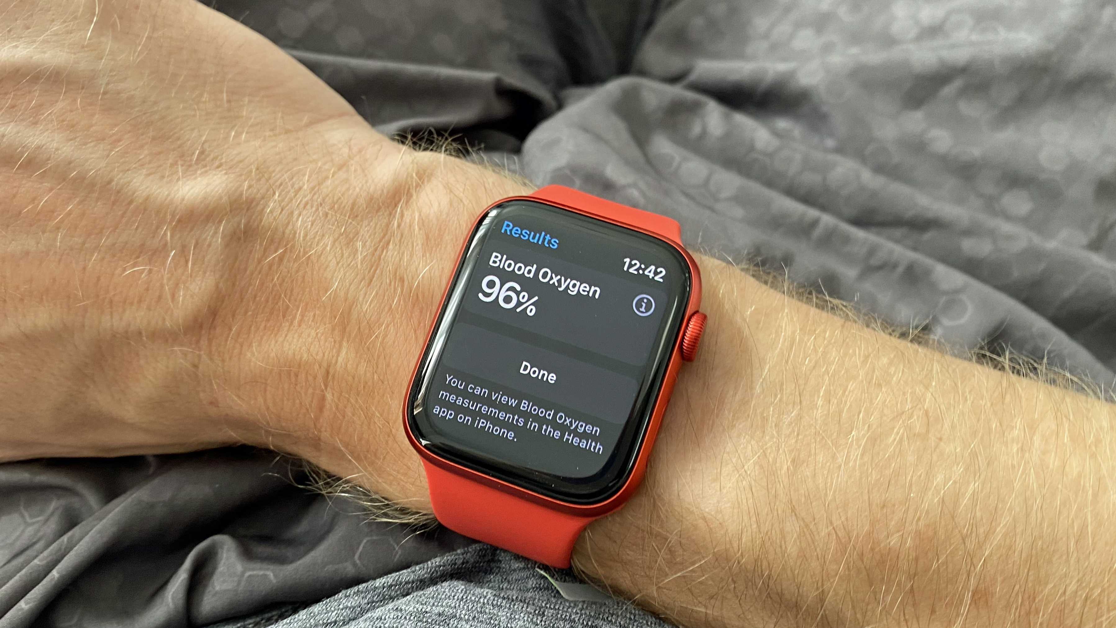 Galaxy watch температура тела. Apple IWATCH измерение давления. Измерение кислорода в крови Apple watch. Кислород в крови эпл вотч. Apple watch давление.